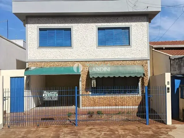 Sobrado com 300m² 3 quartos e 2 banheiros, à venda, no bairro Jd José Alves Carneiro em Artur Nogueira