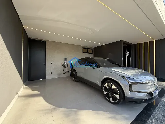 Sobrado com 380m² 3 quartos e 5 banheiros, à venda, no bairro Jardim Residencial Alto De Itaici em Indaiatuba