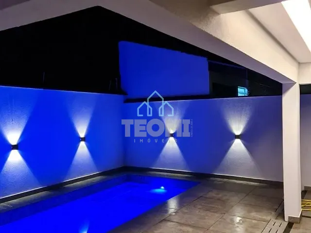 Sobrado com 250m² 3 quartos e 4 banheiros, à venda, no bairro Caminho Novo em Tremembé