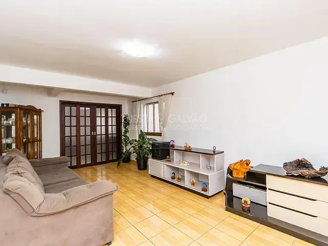 Sobrado com 170m² 3 quartos e 3 banheiros, à venda, no bairro Alto Boqueirão em Curitiba