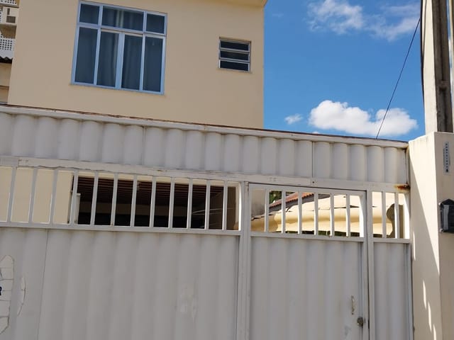 Sobrado com 210m² 4 quartos e 2 banheiros, à venda, no bairro Parque Leopoldina em Campos dos Goytacazes
