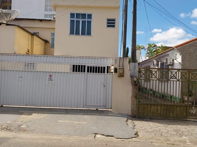 Sobrado com 210m² 4 quartos e 2 banheiros, à venda, no bairro Parque Leopoldina em Campos dos Goytacazes