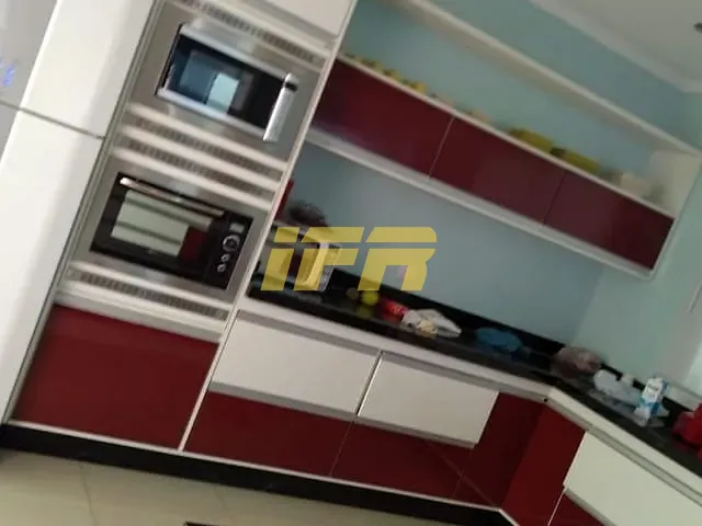 Sobrado com 300m² 3 quartos e 5 banheiros, à venda, no bairro Campos do Conde Louvre em Tremembé
