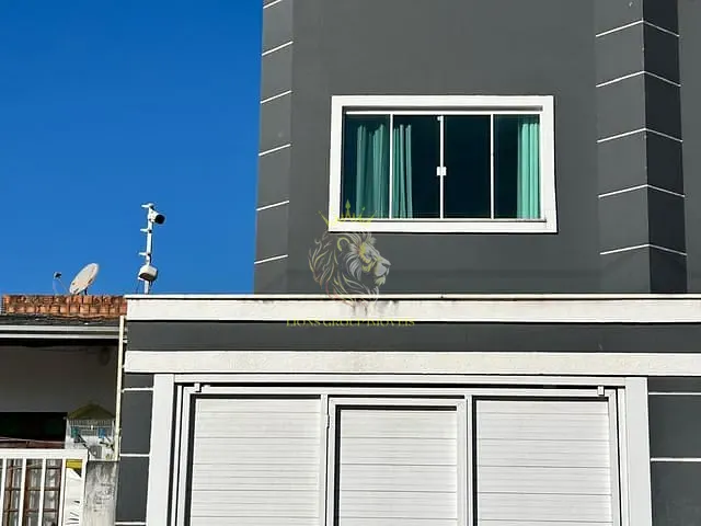 Sobrado 2 quartos e 3 banheiros, à venda, no bairro Rio Pequeno em Camboriú