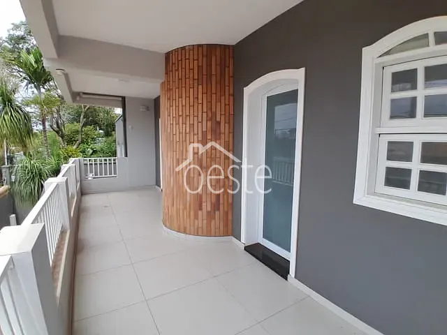 Sobrado com 366m² 3 quartos e 4 banheiros, à venda ou para alugar, no bairro Jardim Boa Vista em Santa Bárbara D'Oeste