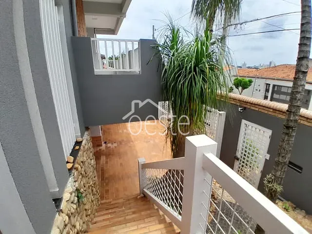 Sobrado com 366m² 3 quartos e 4 banheiros, à venda ou para alugar, no bairro Jardim Boa Vista em Santa Bárbara D'Oeste