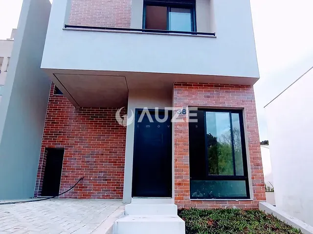 Sobrado com 169m² 2 quartos e 3 banheiros, à venda, no bairro Santa Cândida em Curitiba