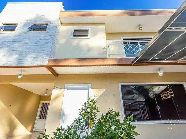 Sobrado com 340m² 4 quartos e 4 banheiros, à venda, no bairro Boqueirão em Curitiba