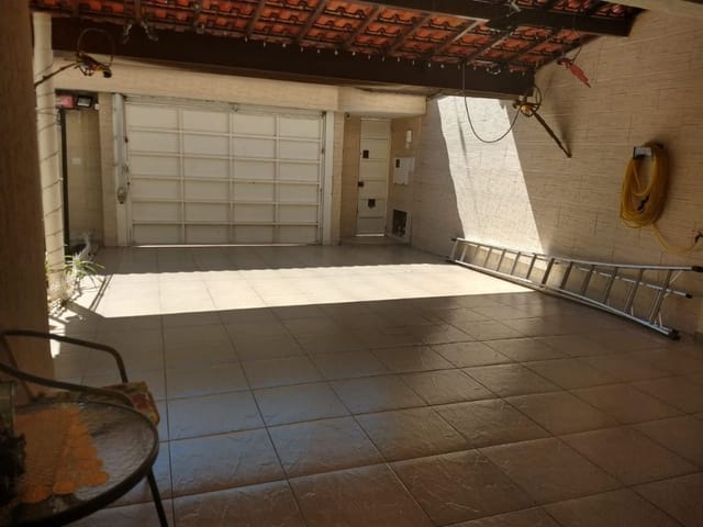 Sobrado com 300m² 4 quartos e 5 banheiros, à venda, no bairro Parque São Lucas em São Paulo