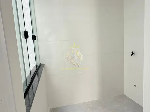 Sobrado 2 quartos e 3 banheiros, à venda, no bairro Santa Regina em Camboriú