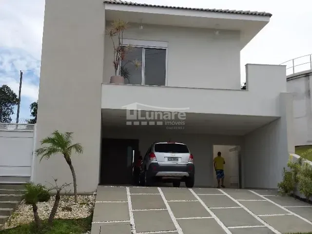 Sobrado com 308m² 4 quartos e 6 banheiros, à venda, no bairro Jardim Rodeio em Mogi das Cruzes