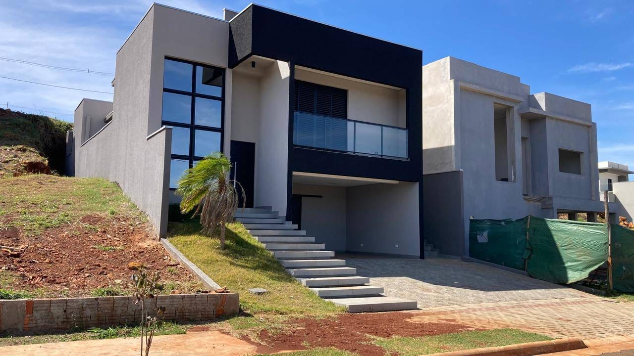Sobrado em Condomínio