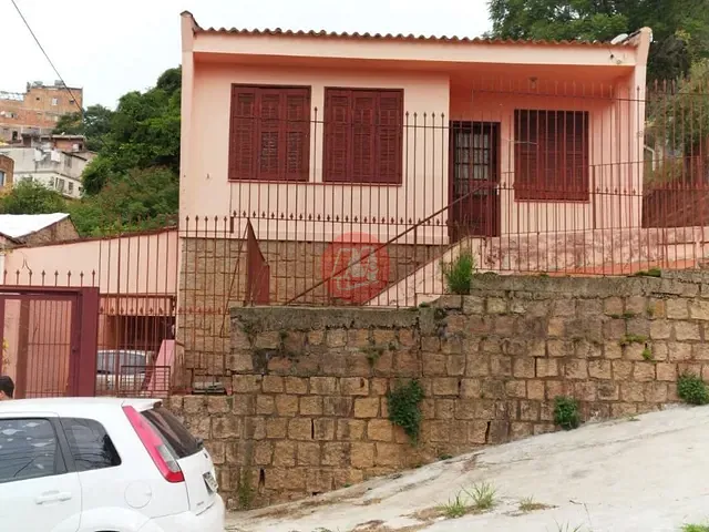 Sobrado com 580m² 4 quartos e 2 banheiros, à venda, no bairro Cascata em Porto Alegre