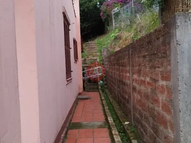 Sobrado com 580m² 4 quartos e 2 banheiros, à venda, no bairro Cascata em Porto Alegre