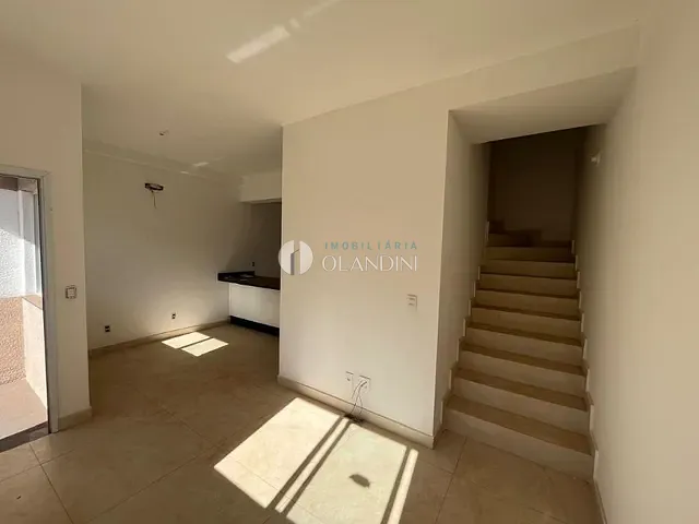 Sobrado com 90m², para alugar, no bairro Residencial Ypê Amarelo  em Artur Nogueira