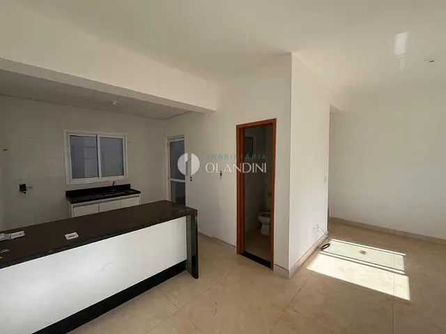 Sobrado com 90m², para alugar, no bairro Residencial Ypê Amarelo  em Artur Nogueira