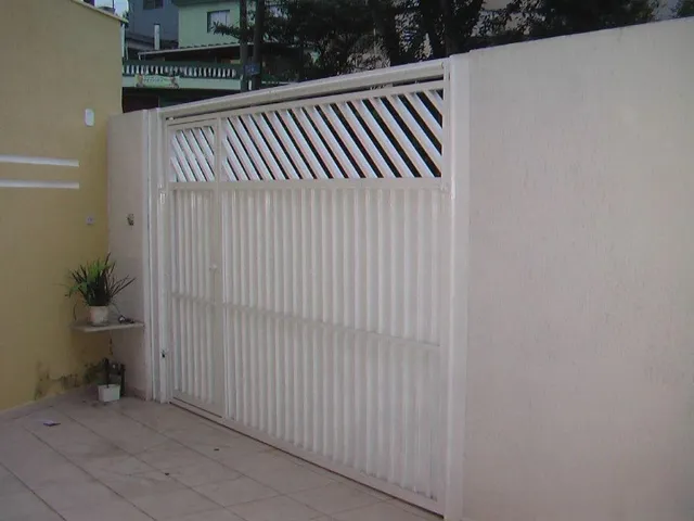 Sobrado 2 quartos e 2 banheiros, à venda, no bairro Parque das Nações em Santo André