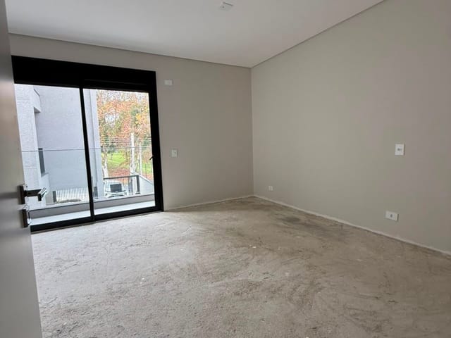 Sobrado com 160m² 3 quartos e 4 banheiros, à venda, no bairro Jardim das Américas em Curitiba