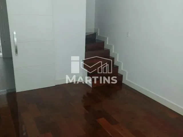 Sobrado 2 quartos e 1 banheiro, à venda, no bairro Jardim Henriqueta em Taboão da Serra