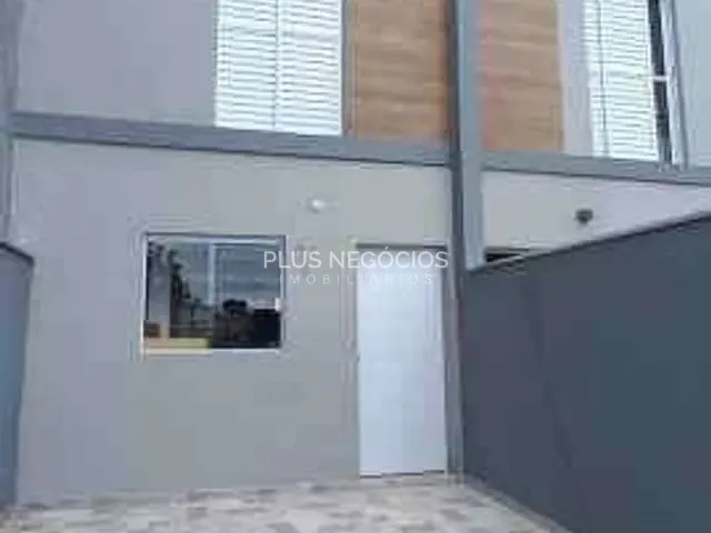 Sobrado com 55m² 2 quartos e 2 banheiros, à venda, no bairro Jardim Rubi em Sorocaba