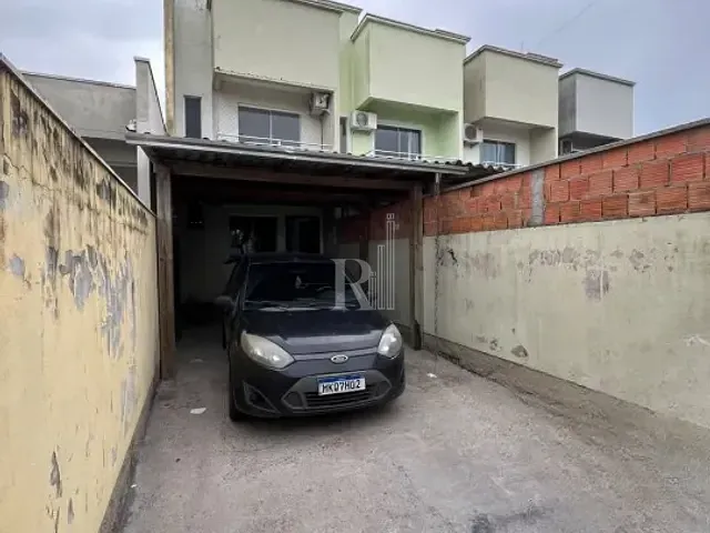 Sobrado 2 quartos e 1 banheiro, para alugar, no bairro Joáia em Tijucas