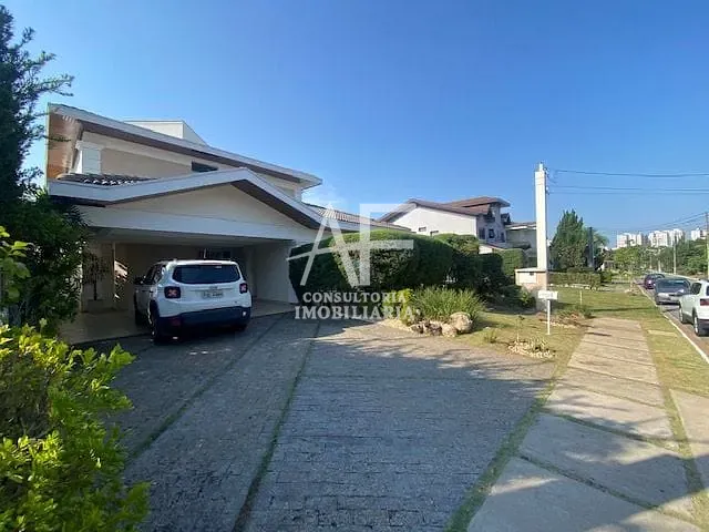 Sobrado com 418m² 5 quartos e 5 banheiros, à venda, no bairro Jardim das Nações em Taubaté