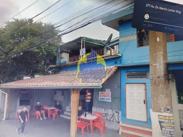 Sobrado com 350m², à venda, no bairro Umuarama em Osasco