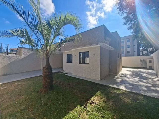 Sobrado com 185m² 3 quartos e 2 banheiros, à venda, no bairro Santo Antônio em São José dos Pinhais