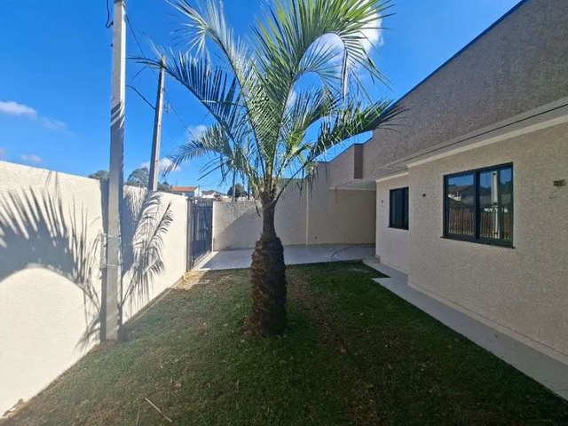 Sobrado com 185m² 3 quartos e 2 banheiros, à venda, no bairro Santo Antônio em São José dos Pinhais