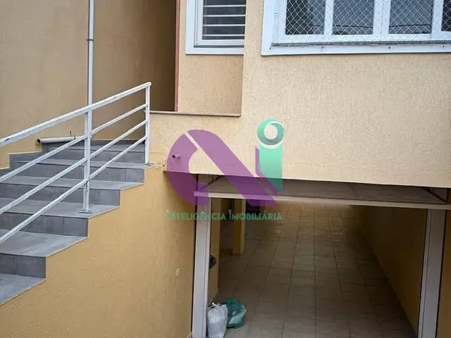Sobrado com 199m² 4 quartos e 4 banheiros, à venda, no bairro Vila Yara em Osasco