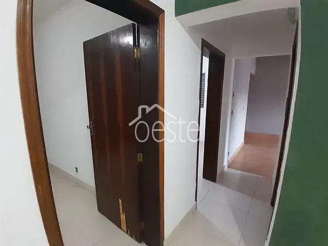 Sobrado com 230m² 4 quartos e 2 banheiros, à venda, no bairro Jardim Vista Alegre em Santa Bárbara D'Oeste