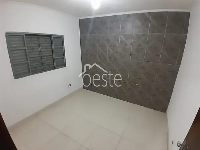 Sobrado com 230m² 4 quartos e 2 banheiros, à venda, no bairro Jardim Vista Alegre em Santa Bárbara D'Oeste