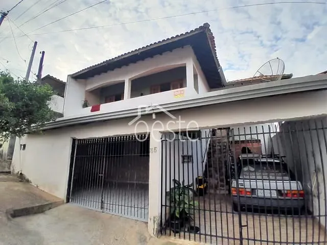 Sobrado com 230m² 4 quartos e 2 banheiros, à venda, no bairro Jardim Vista Alegre em Santa Bárbara D'Oeste