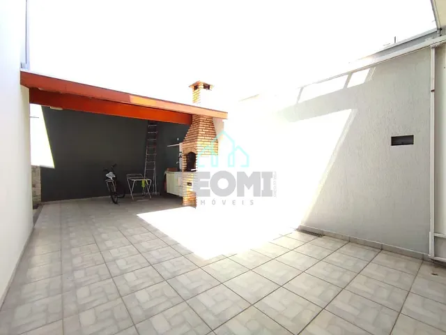 Sobrado com 125m² 3 quartos e 2 banheiros, à venda, no bairro Parque Senhor do Bonfim em Taubaté