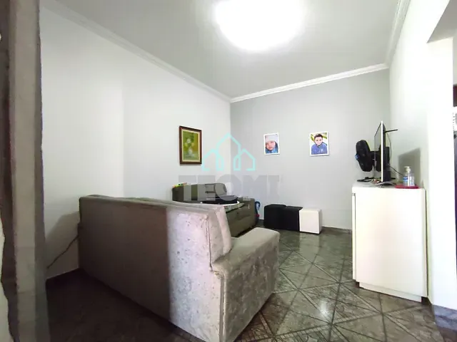 Sobrado com 125m² 3 quartos e 2 banheiros, à venda, no bairro Parque Senhor do Bonfim em Taubaté