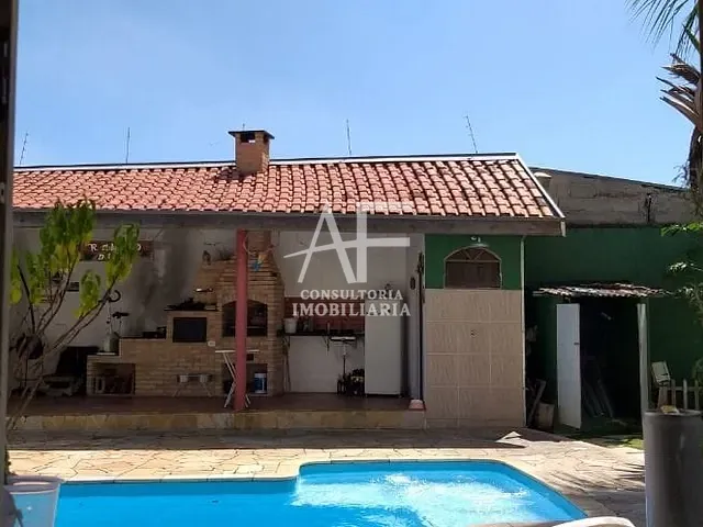 Sobrado com 391m² 3 quartos e 2 banheiros, à venda, no bairro Chácara do Visconde em Taubaté