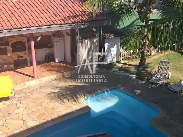 Sobrado com 391m² 3 quartos e 2 banheiros, à venda, no bairro Chácara do Visconde em Taubaté