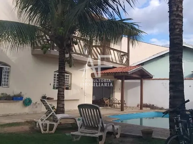 Sobrado com 391m² 3 quartos e 2 banheiros, à venda, no bairro Chácara do Visconde em Taubaté