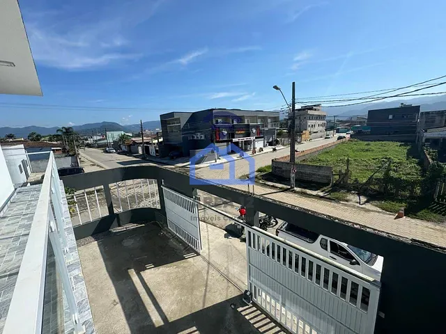Sobrado com 125m² 1 quarto e 2 banheiros, à venda, no bairro Golfinhos em Caraguatatuba