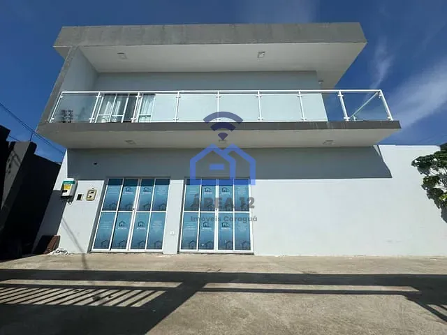Sobrado com 125m² 1 quarto e 2 banheiros, à venda, no bairro Golfinhos em Caraguatatuba