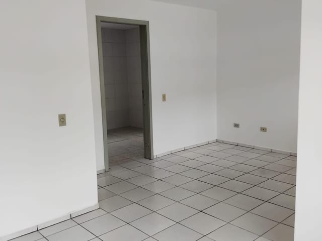 Sobrado 3 quartos e 2 banheiros, para alugar, no bairro Pedro Moro em São José dos Pinhais