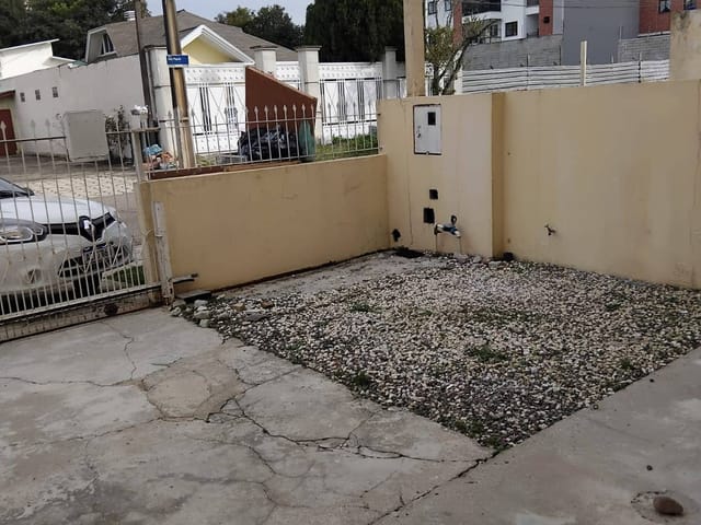 Sobrado 3 quartos e 2 banheiros, para alugar, no bairro Pedro Moro em São José dos Pinhais