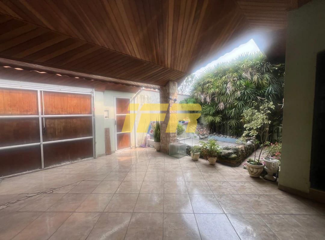 Sobrado, 5 quartos, 410 m² - Foto 1