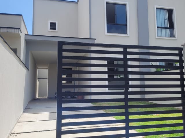 Sobrado com 141m² 2 quartos e 2 banheiros, à venda, no bairro Nova Esperança em Balneário Camboriú