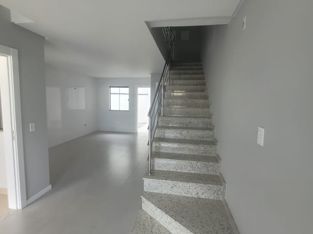 Sobrado com 141m² 2 quartos e 2 banheiros, à venda, no bairro Nova Esperança em Balneário Camboriú