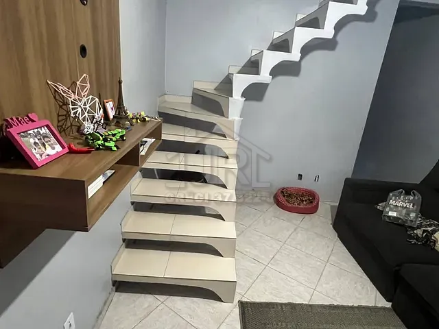 Sobrado com 150m² 4 quartos e 3 banheiros, à venda, no bairro Jardim Adelina em Mauá