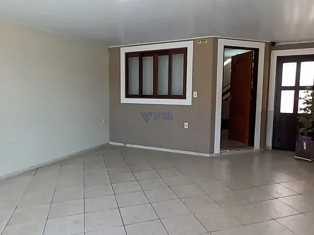 Sobrado com 125m² 4 quartos e 2 banheiros, à venda, no bairro Jardim das Indústrias em São José dos Campos