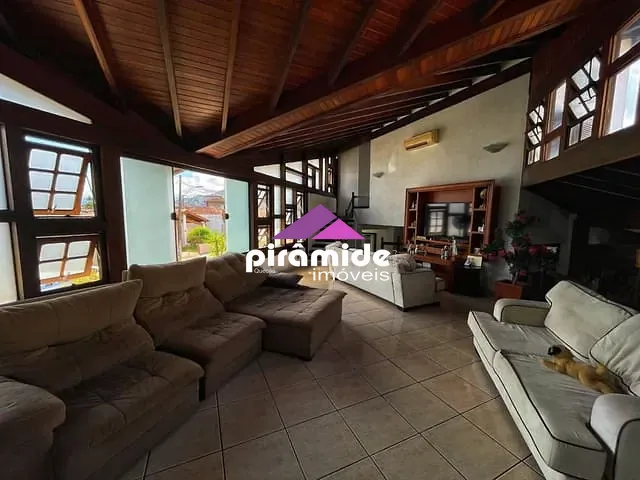 Sobrado com 330m² 3 quartos e 4 banheiros, à venda, no bairro Jardim Primavera em Caraguatatuba