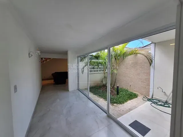 Sobrado com 226m² 3 quartos e 4 banheiros, à venda, no bairro Guabirotuba em Curitiba