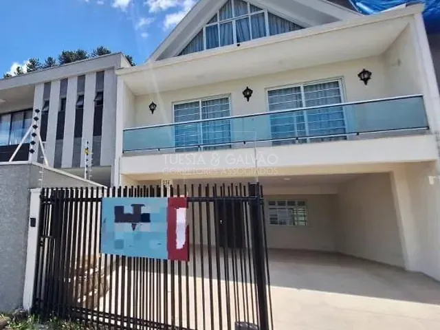 Sobrado com 226m² 3 quartos e 4 banheiros, à venda, no bairro Guabirotuba em Curitiba